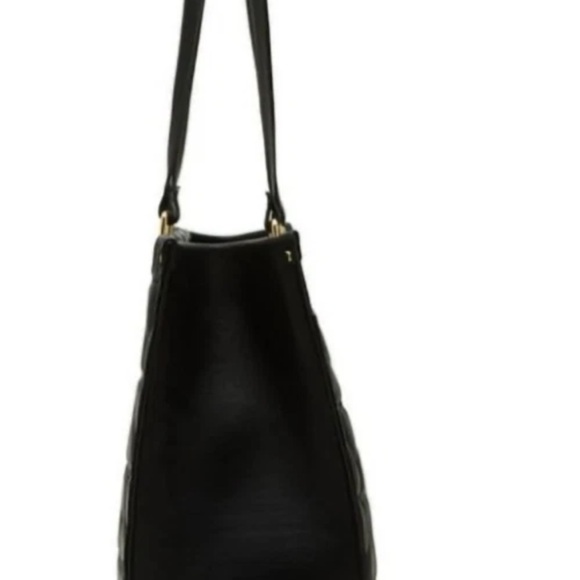 Betsy Johnson Xojaney Large Heart Quilted Tote Chain Detail and Matching Pouch - Picture 12 of 12